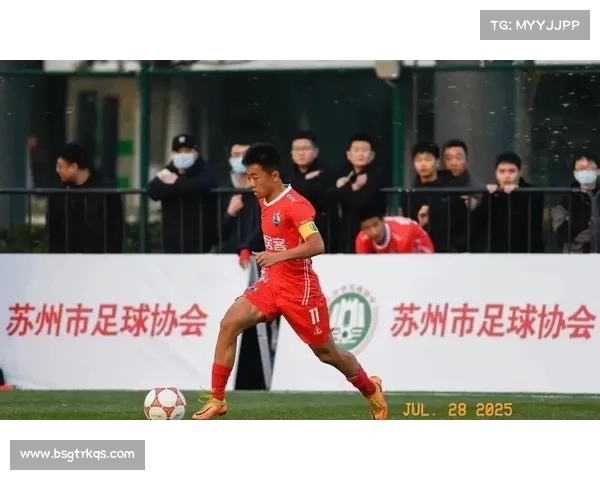 莱里达竞技官方发布邝兆镭签约照 欢迎新援加入球队大家庭