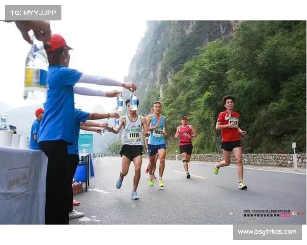 肯尼亚选手包揽极限越野跑系列赛冠军展现非凡实力与耐力